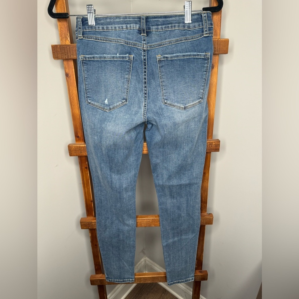 Juniors / Women’s REWASH distressed skinny jeans - Picture 2 of 5